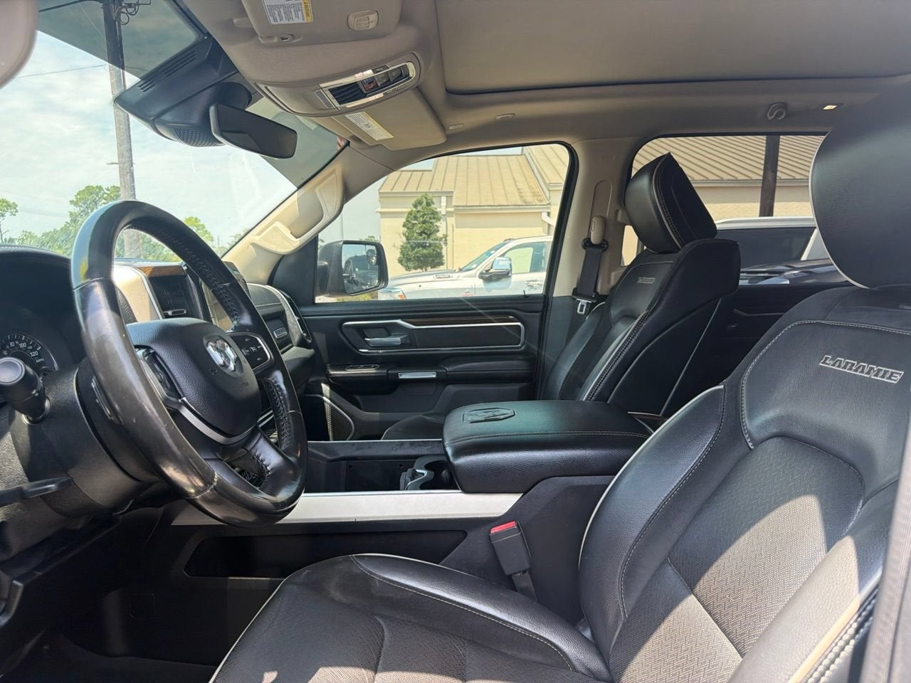 2021 RAM 1500 Laramie Crew Cab 4x2 5'7" Box
