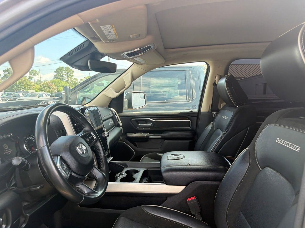 2021 RAM 1500 Laramie Crew Cab 4x4 5'7" Box
