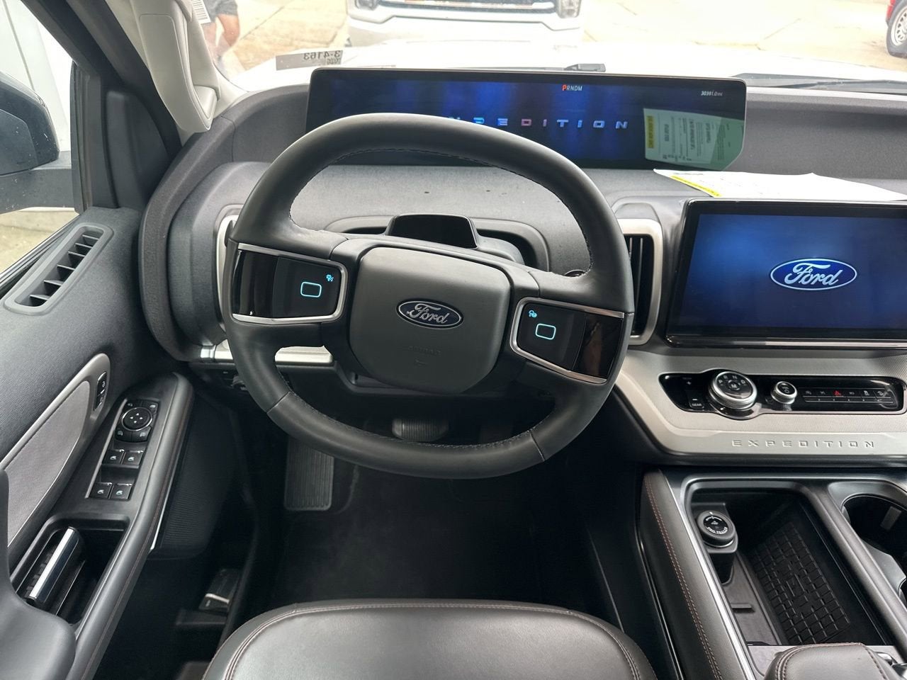 2025 Ford Expedition Active