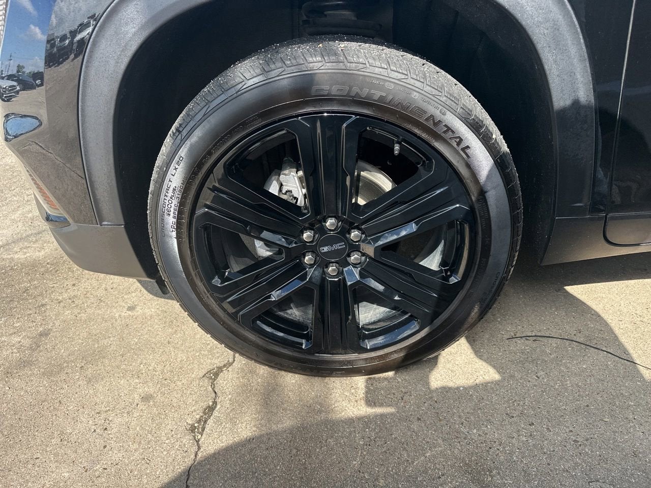 2024 GMC Acadia Elevation