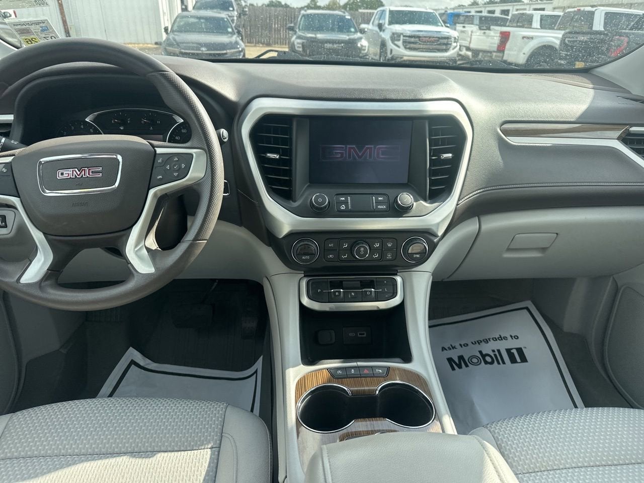 2022 GMC Acadia SLE