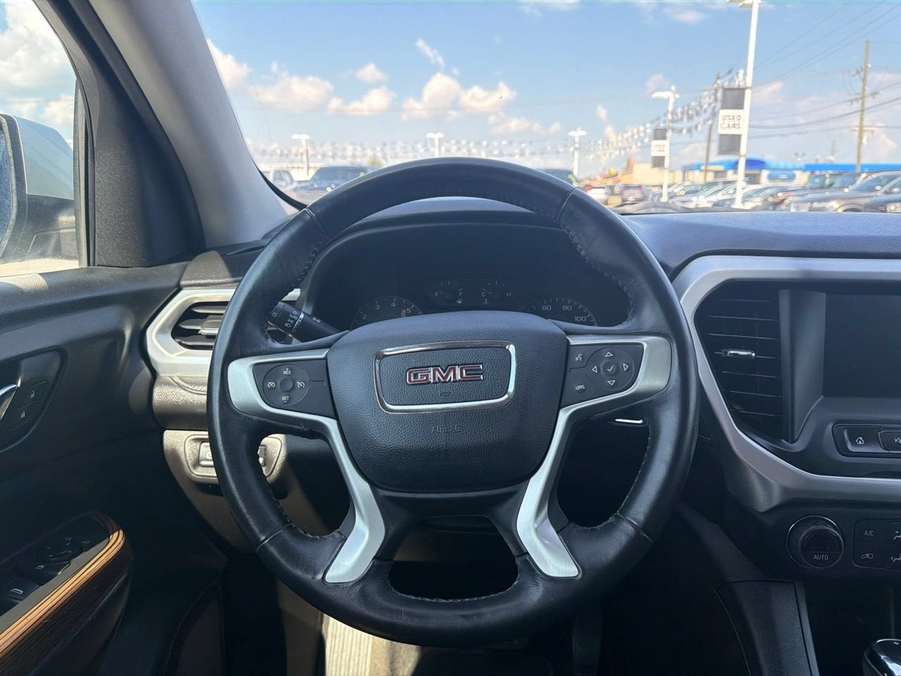 2017 GMC Acadia SLE