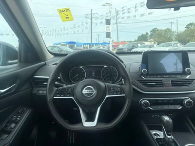 2022 Nissan Altima SV FWD