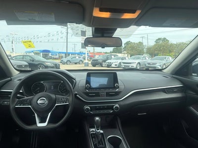 2022 Nissan Altima SV FWD