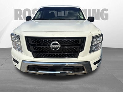 2024 Nissan TITAN Crew Cab SV 4x2