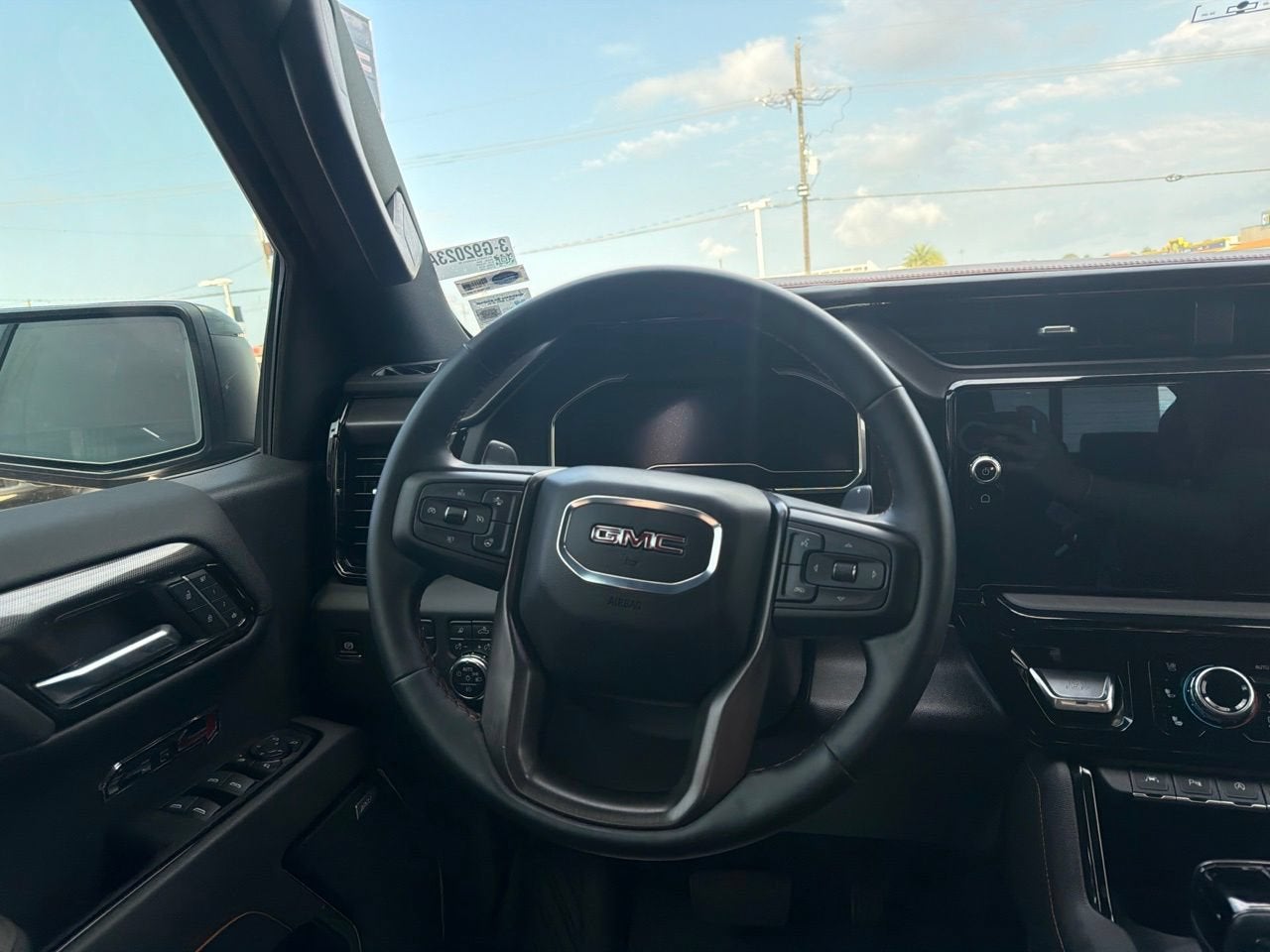 2025 GMC Sierra 1500 AT4