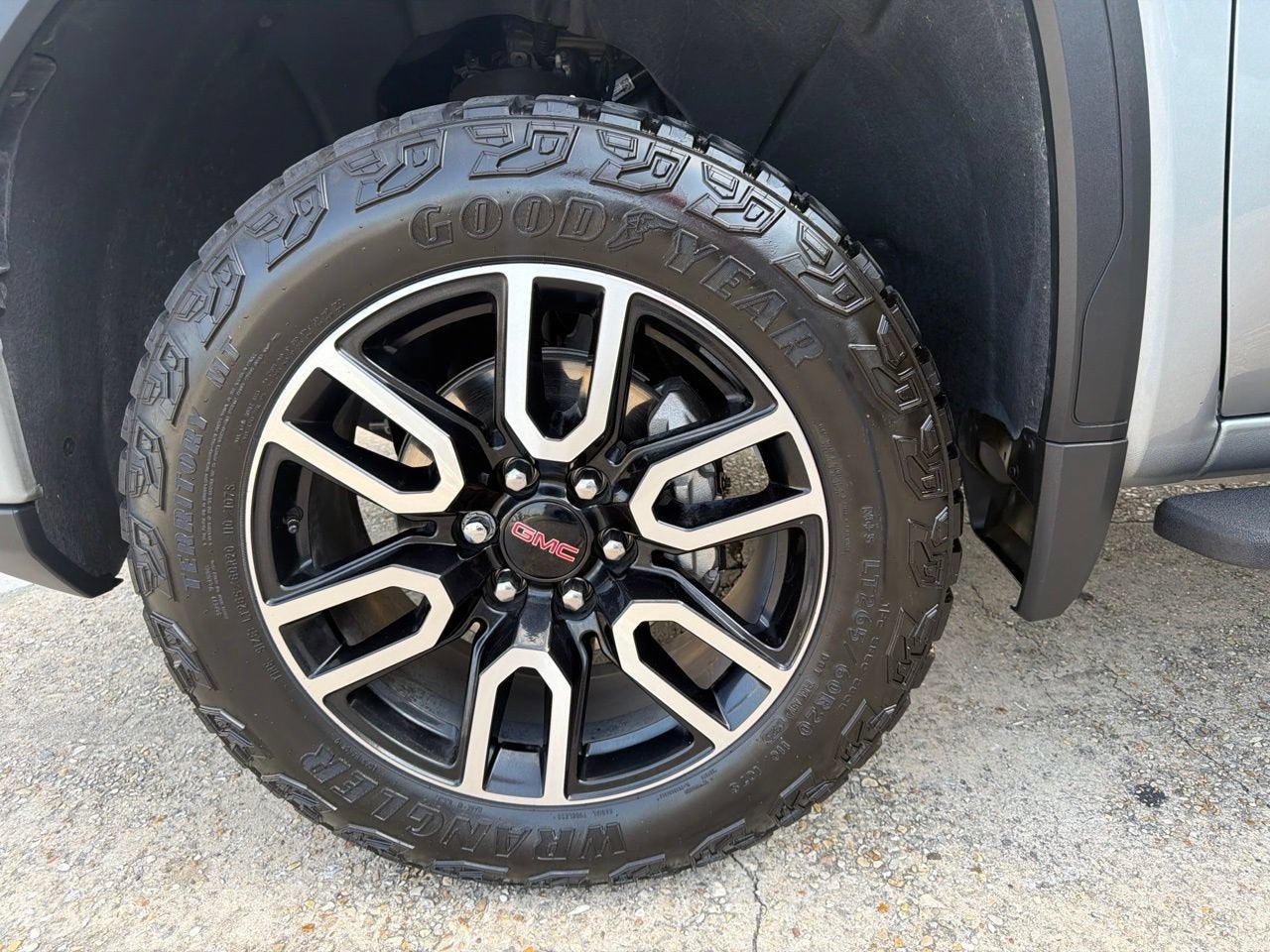 2025 GMC Sierra 1500 AT4