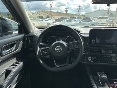 2025 Nissan Pathfinder S FWD