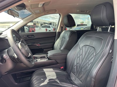 2025 Nissan Pathfinder S FWD