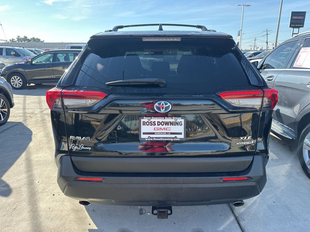 2022 Toyota RAV4 Hybrid XLE