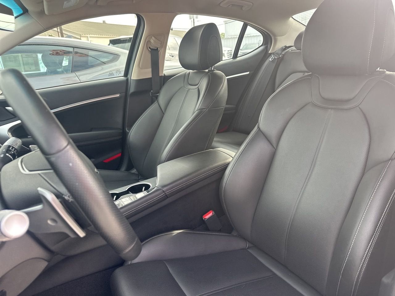 2025 Genesis G70 2.5T