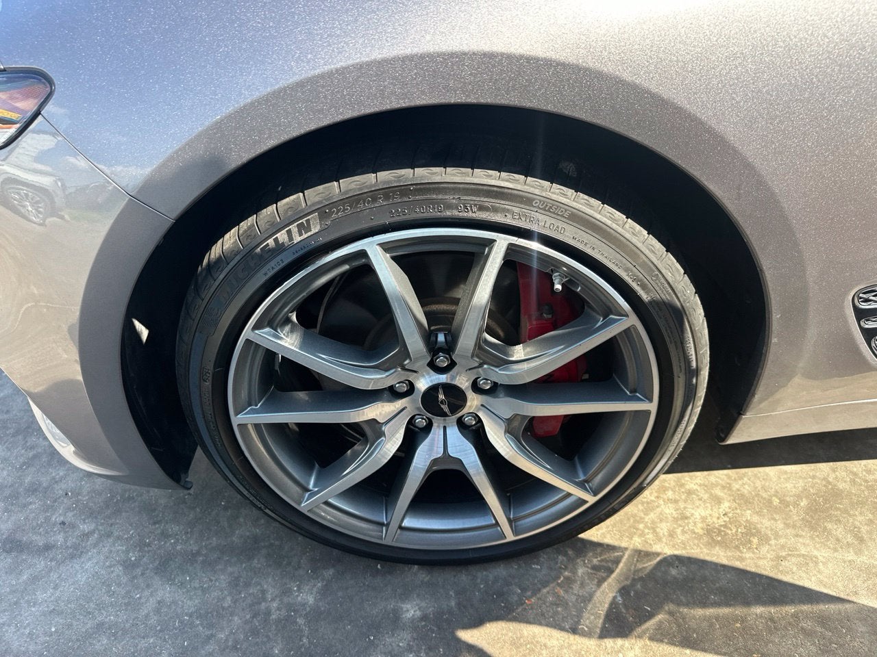 2025 Genesis G70 2.5T