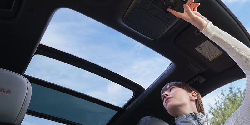 2026 GMC Acadia Feature 3